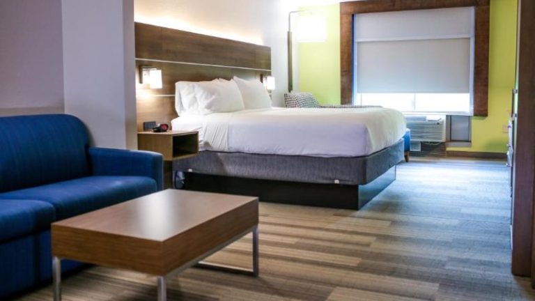 Holiday Inn Express & Suites Memphis/Germantown by IHG