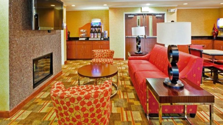Holiday Inn Express & Suites Memphis/Germantown by IHG