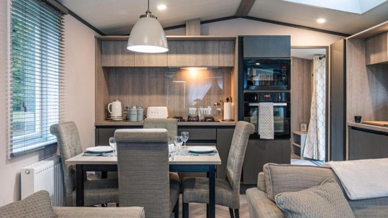 JJs Lodge Lakewood