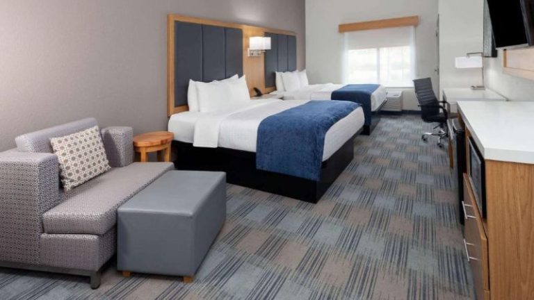 La Quinta Inn & Suites by Wyndham Coralville Iowa City