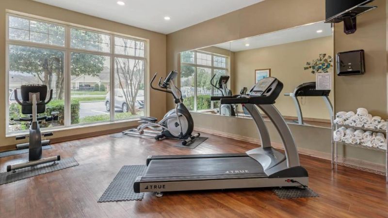 LeConte Hotel & Convention Center, Ascend Hotel Collection Pigeon Forge, room with private jacuzzi, photo 8
