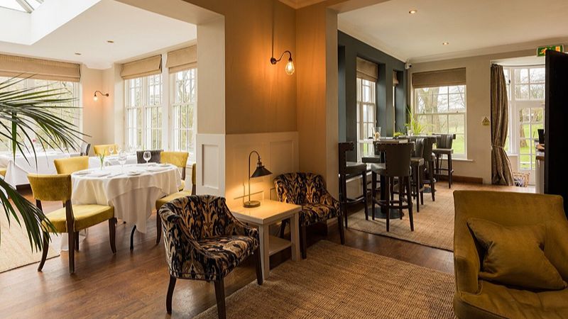 Losehill House Hotel & Spa, room with private jacuzzi, photo 4