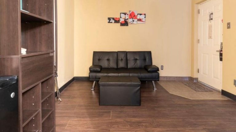 Mansion view Inn & Suites