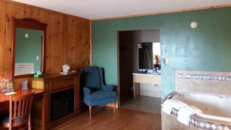 Mountain Breeze Motel