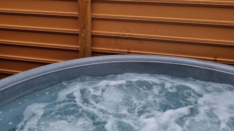 Oak Lodge 7 Hot Tub