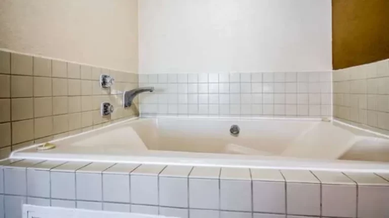 Quality Inn Coralville – Iowa River Landing