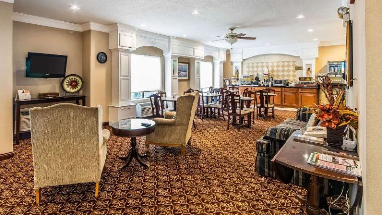 Quality Inn & Suites Evansville North