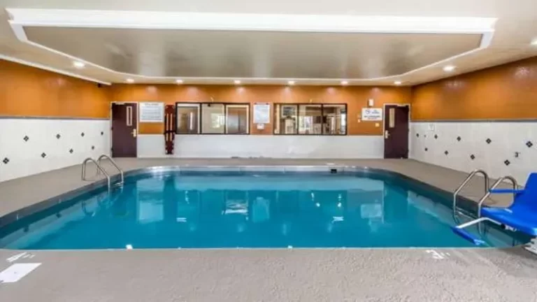 Quality Inn & Suites Evansville North