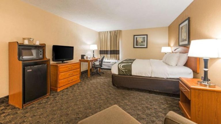 Quality Inn & Suites Portage Central