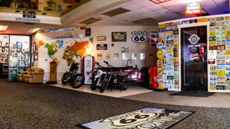 Route 66 Hotel And Conference Center, room with private jacuzzi, photo 7