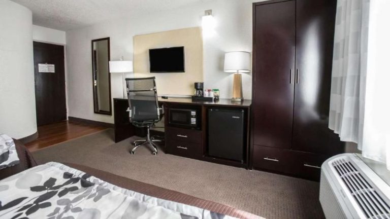 Sleep Inn Rockford I-90