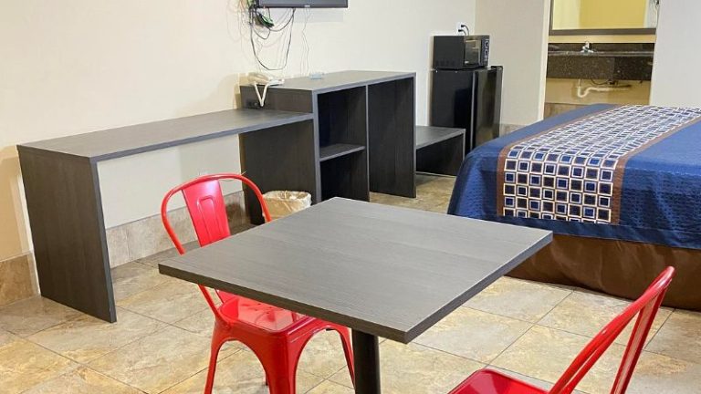 Texas Inn & Suites at La Plaza Mall and McAllen Airport