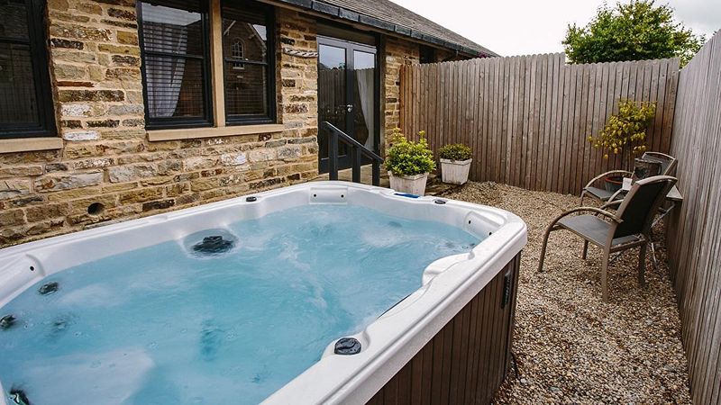 Yorebridge House, room with private jacuzzi, photo 4