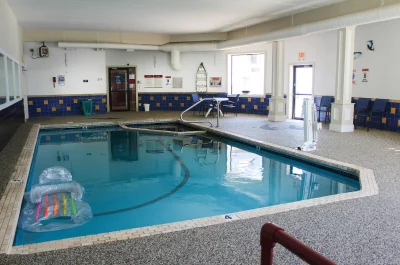 Admiralty Inn and Suites 1