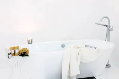 Alcazar Palm Springs jacuzzi
