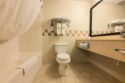 AmeriVu Inn and Suites - Waconia2