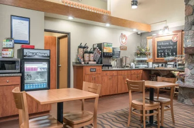 AmericInn by Wyndham Fargo West Acres 3