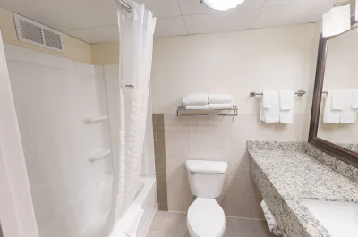 AmericInn by Wyndham Mounds View Minneapolis 1