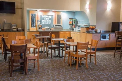 AmericInn by Wyndham Mounds View Minneapolis 4
