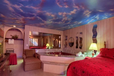 Americas Best Value Inn and Suites jacuzzi