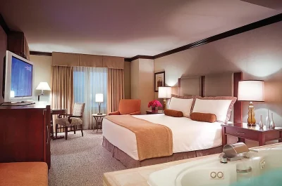 Ameristar Casino Hotel Council Bluffs jacuzzi