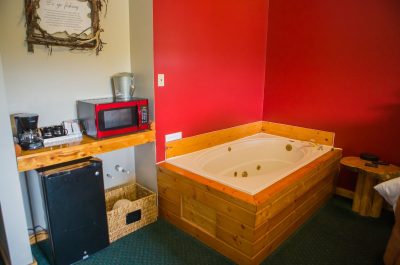 Angler's Lodge jacuzzi