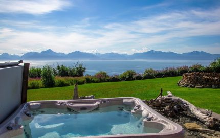 Baycrest Lodge Jacuzzi tub with view - Baycrest Lodge, Alaska