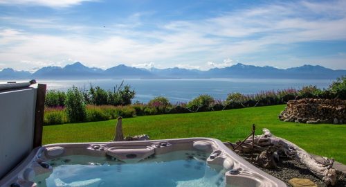Baycrest Lodge Jacuzzi tub with view - Baycrest Lodge, Alaska