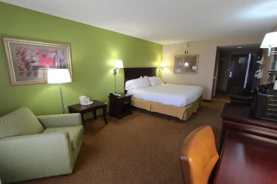 Baymont Inn & Suites by Wyndham Findlay 3