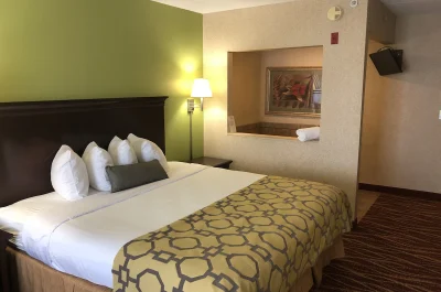 Baymont Inn & Suites by Wyndham Findlay