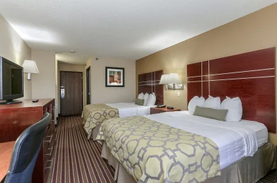 Baymont by Wyndham Bowling Green1