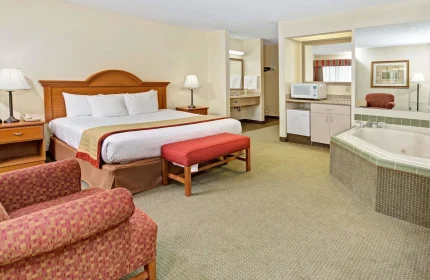 Baymont by Wyndham Indianapolis jacuzzi Baymont by Wyndham Indianapolis jacuzzi