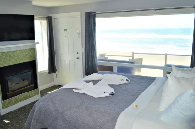 Beachfront Manor 1