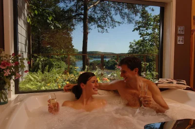 Beaver Lakefront Cabins - Couples Only Getaways 4