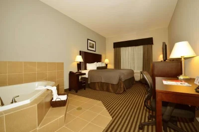 Best Western Abbeville Inn & Suites jacuzzi