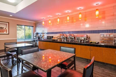 Best Western Airport Inn & Suites 3