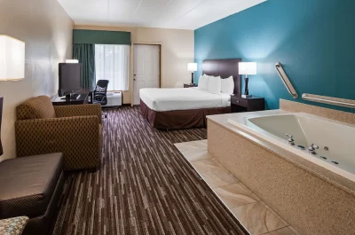 Best Western Galena Inn & Suites jacuzzi
