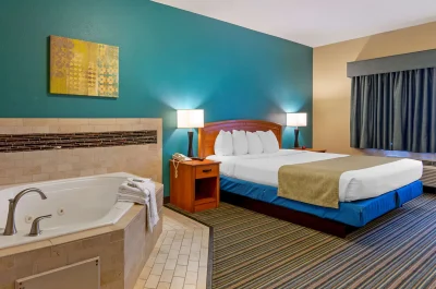 Best Western Governors Inn & Suites jacuzzi