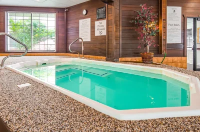 Best Western Greenfield Inn 4