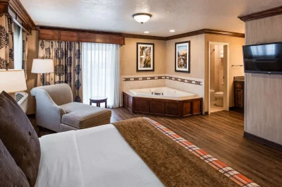 Best Western Plus Flathead Lake Inn And Suites jacuzzi
