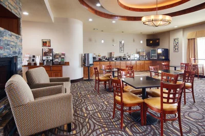 Best Western Plus Fort Worth Forest Hill Inn & Suites 2