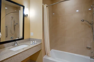 Best Western Plus Fort Worth Forest Hill Inn & Suites 3