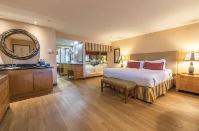 Best Western Plus Las Brisas Hotel jacuzzi