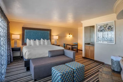 Best Western Plus Lincoln Sands Oceanfront Suites 1