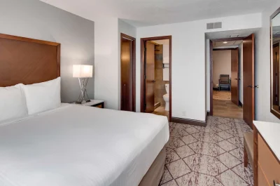 Best Western Plus Longbranch Hotel & Convention Center 1