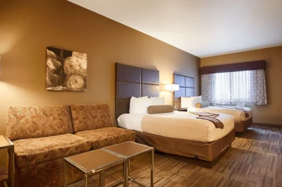 Best Western Plus Night Watchman Inn & Suites1