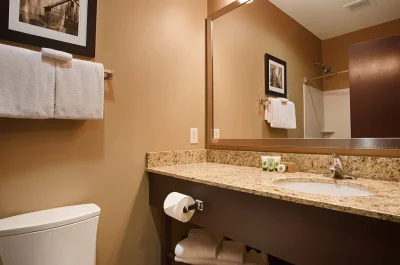 Best Western Plus Night Watchman Inn & Suites2