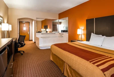 Best Western Plus North Houston Inn & Suites jacuzzi