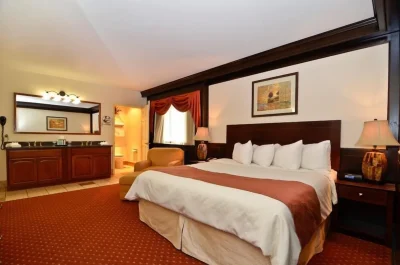 Best Western Plus Plattsburgh 3