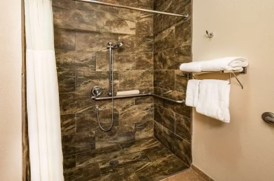 Best Western Plus Riverfront Hotel And Suites 3